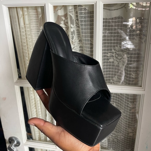 Platform mules - Picture 2 of 4